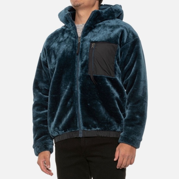 UGG Men's Kairo Faux Fur reversible Jacket size L / blue & red - Picture 1 of 10